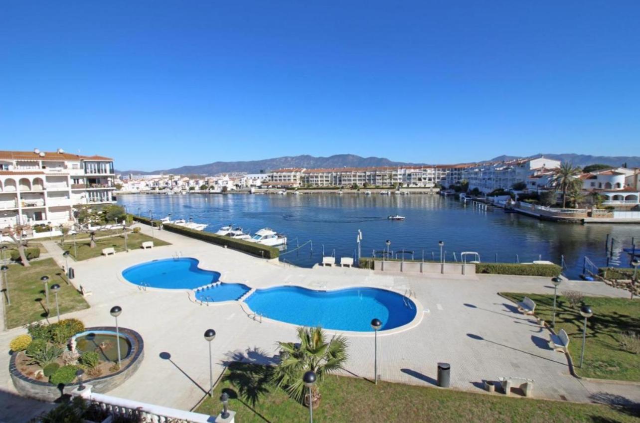 Apartamento Gran Lago Con Vistas Al Canal Empuriabrava Bagian luar foto
