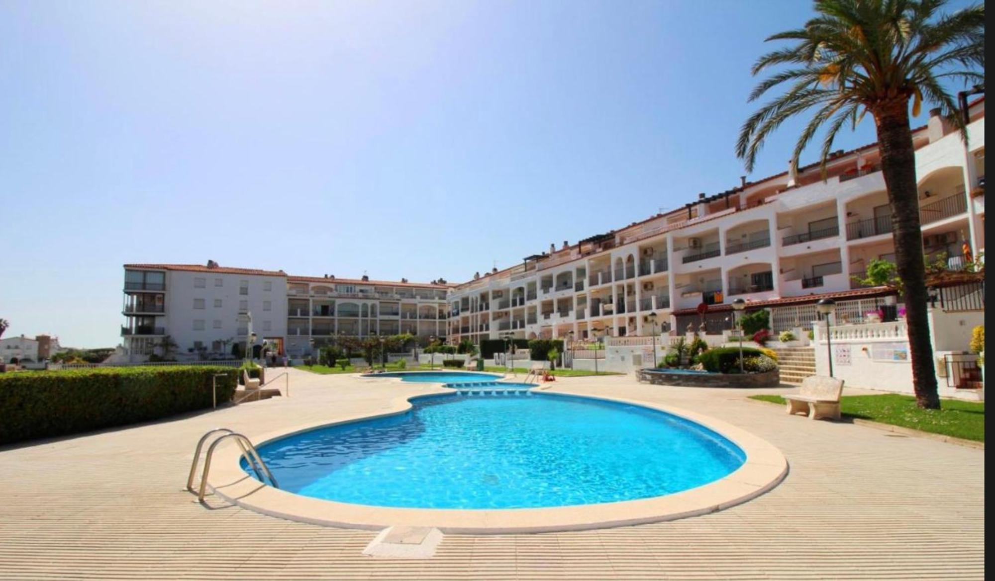 Apartamento Gran Lago Con Vistas Al Canal Empuriabrava Bagian luar foto